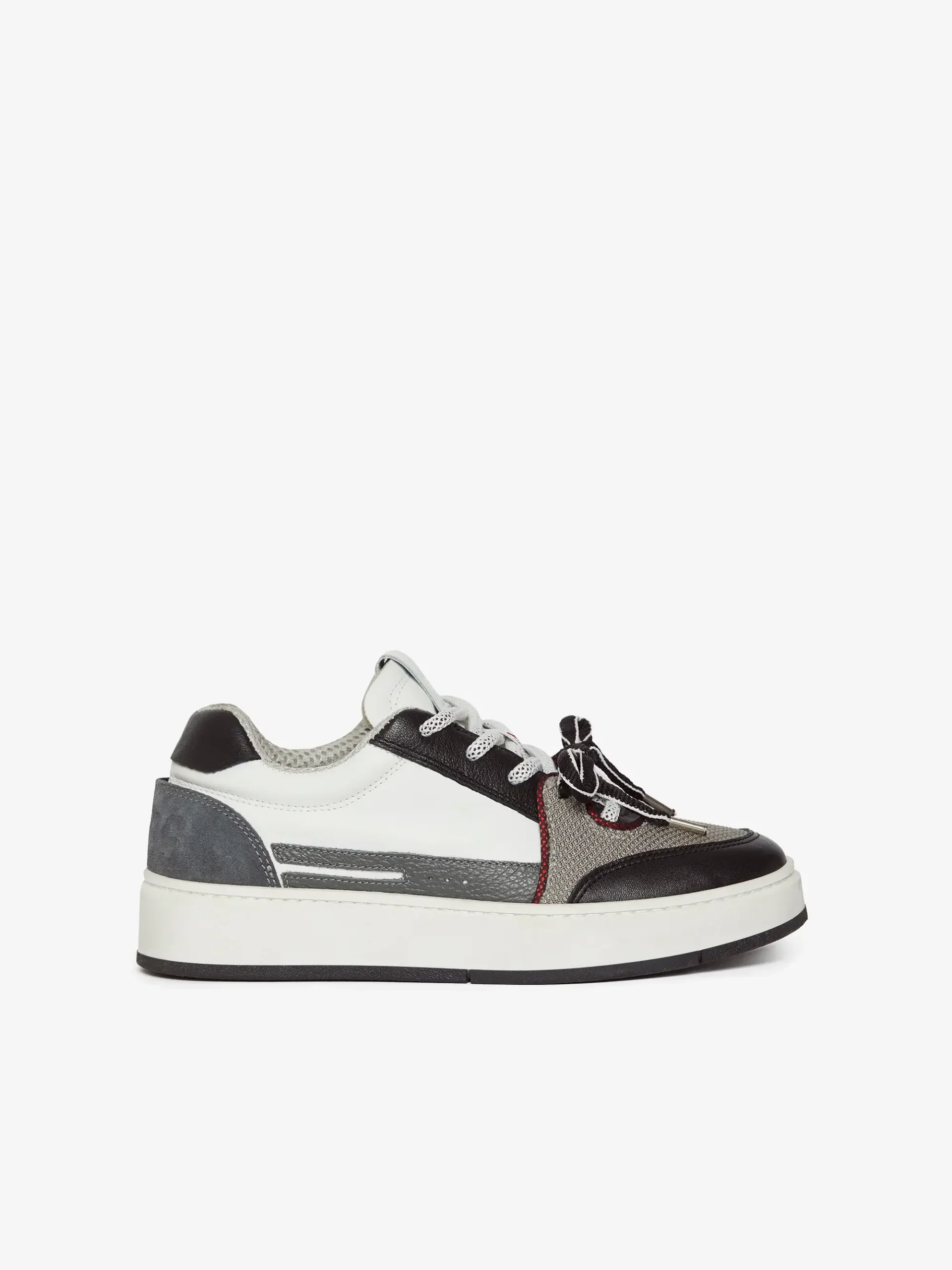 Gcds Sneakers Con Fiocco Bucket Nero (5) Gcds Sneakers Con Fiocco Bucket Nero (5)
